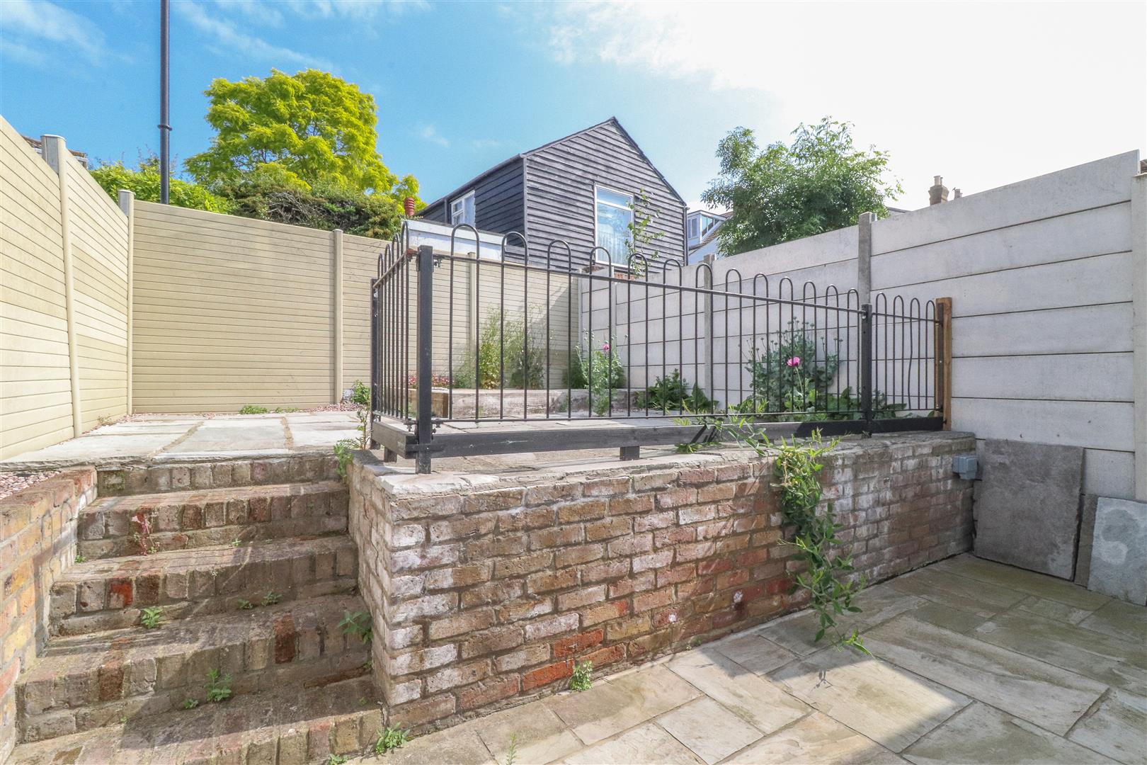 Appointmoor Cliff Parade, LeighOnSea